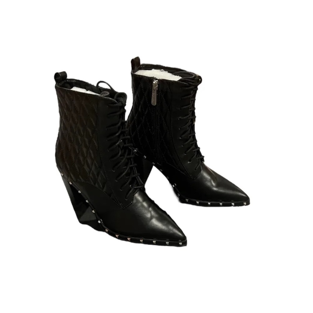****SOLD****Charles & David Quilted Booties - Size 6.5 - Picture 3 of 9